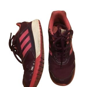 3/15$!Adidas shoes